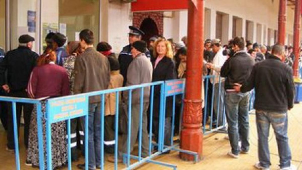 Cozi la secţiile speciale de vot din Capitală