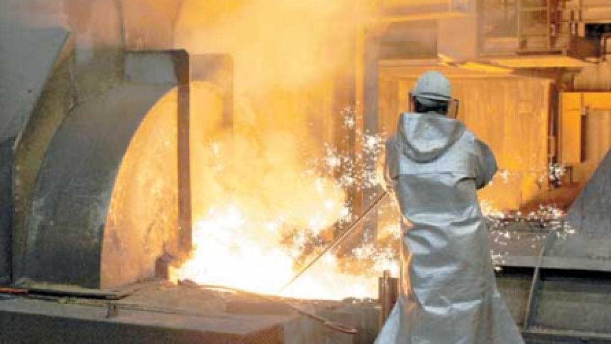 Oligarhii metalurgiei scot România din planuri