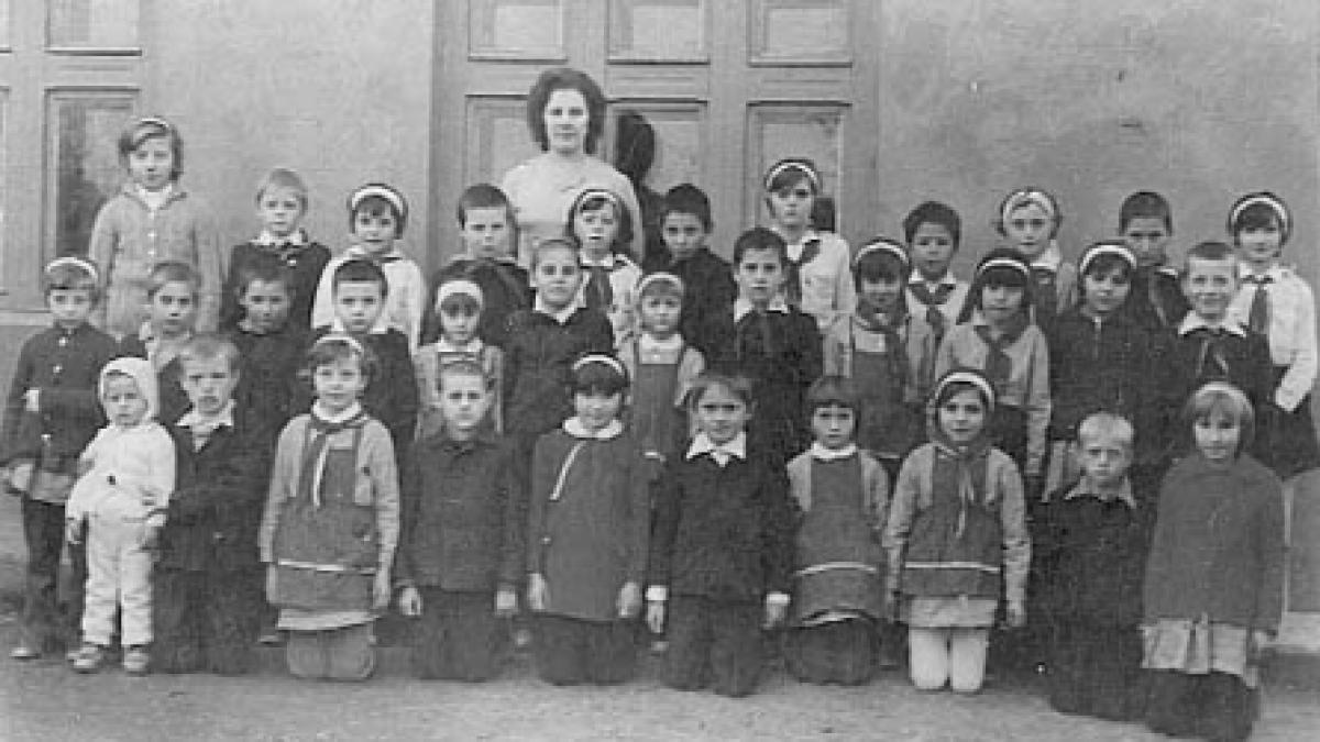 Satul mamelor eroine, vizitat de Ceauşescu