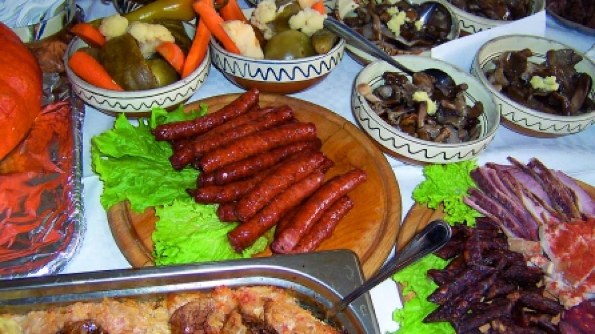 Oaspeţi pe plaiurile buzoiene, în căsuţa cu pridvor