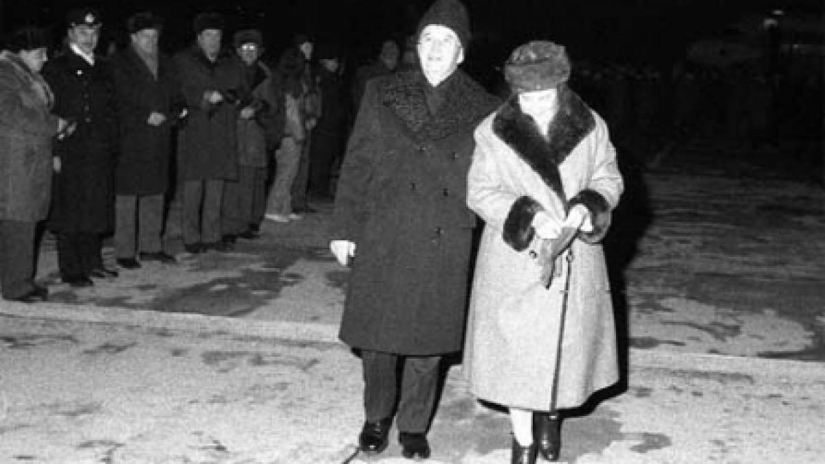 "I-am ascuns pe soţii Ceauşescu sub bancheta din spate a maşinii"