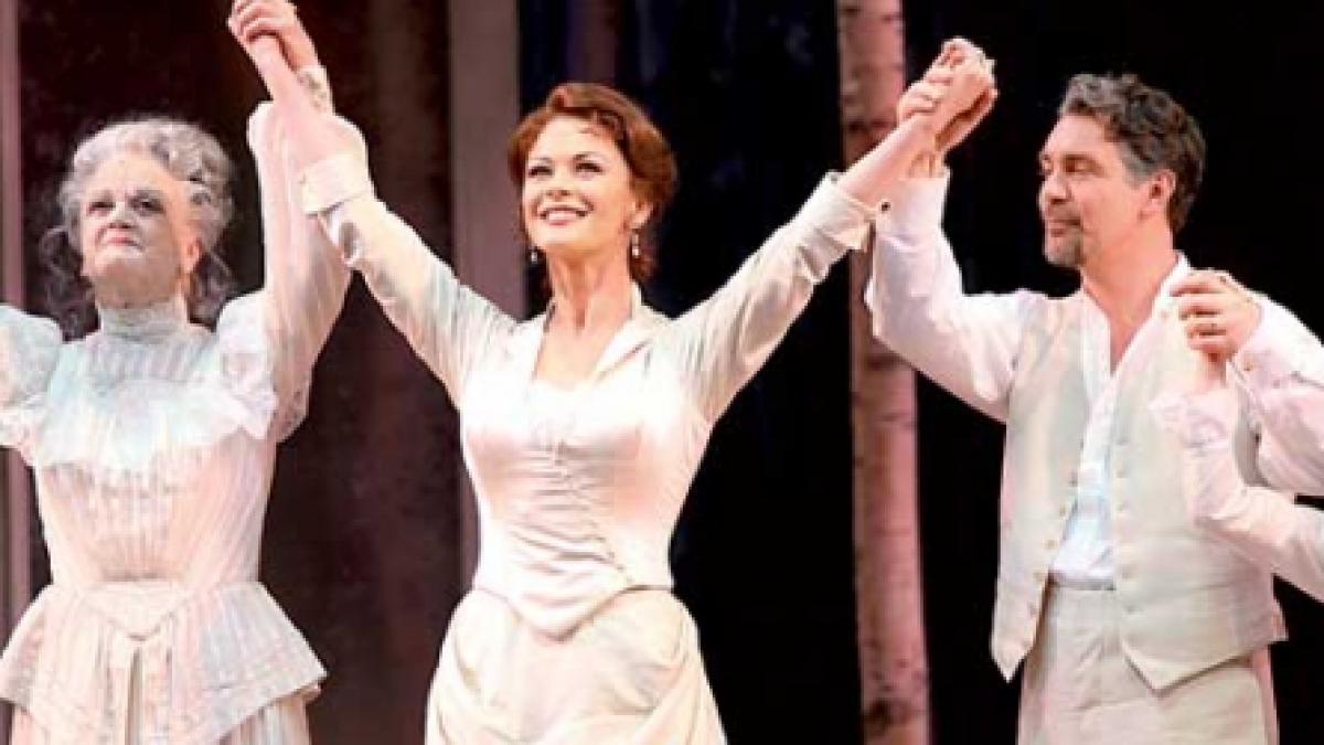 Catherine Zeta-Jones, debut pe Broadway