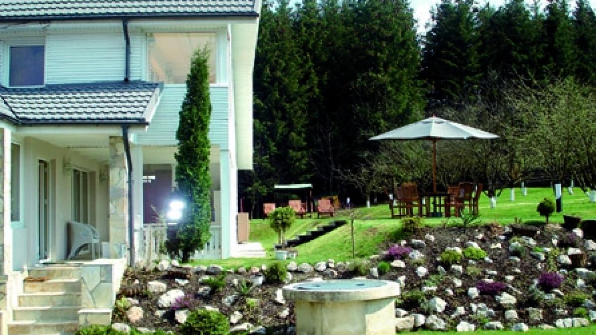 Renovarea unei case de lemn cu costuri minime