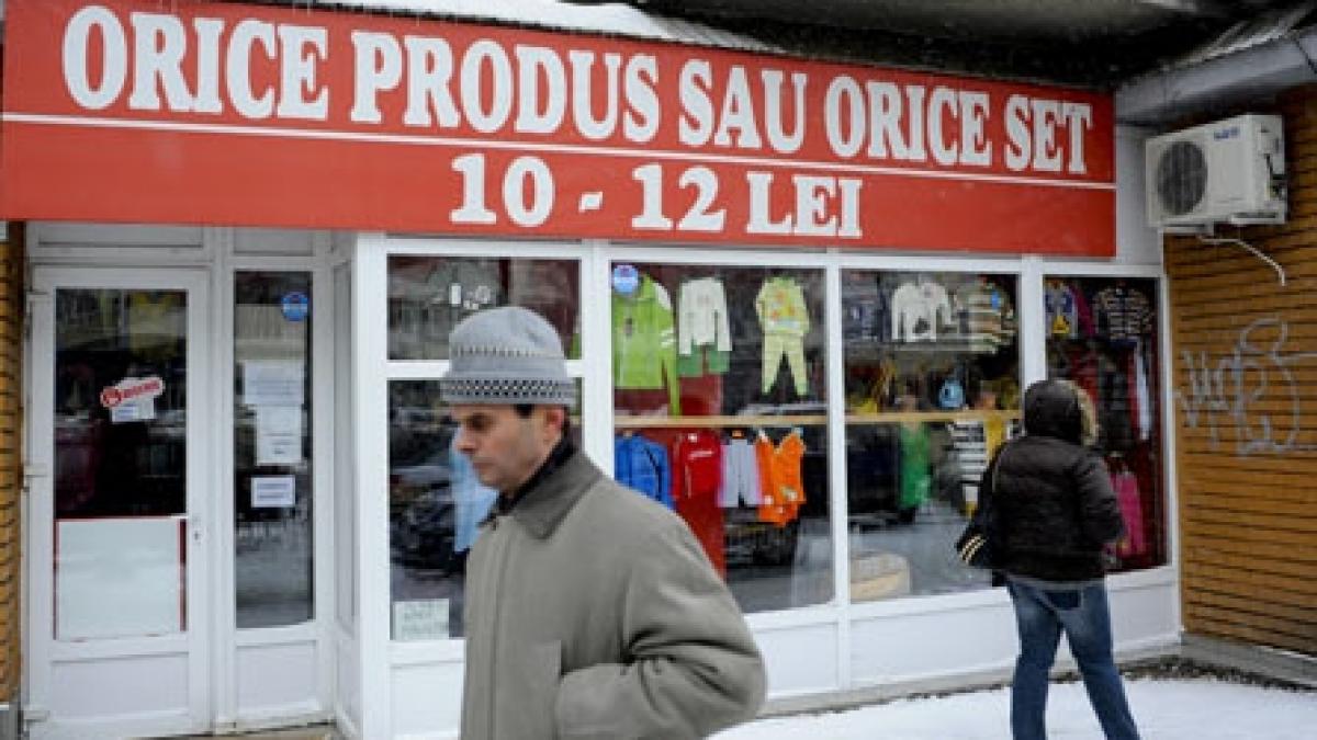 Cozi la magazinele de săraci