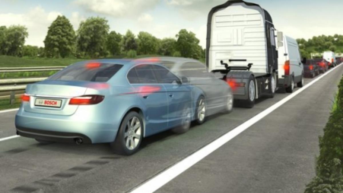 Directivă UE: Din 2011, toate autovehiculele vor avea sisteme de asistare la frânare