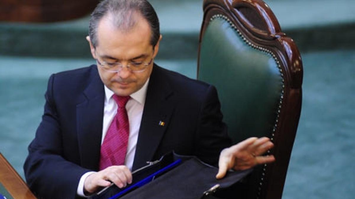 Pensiile "nesimţite", spălate de Boc