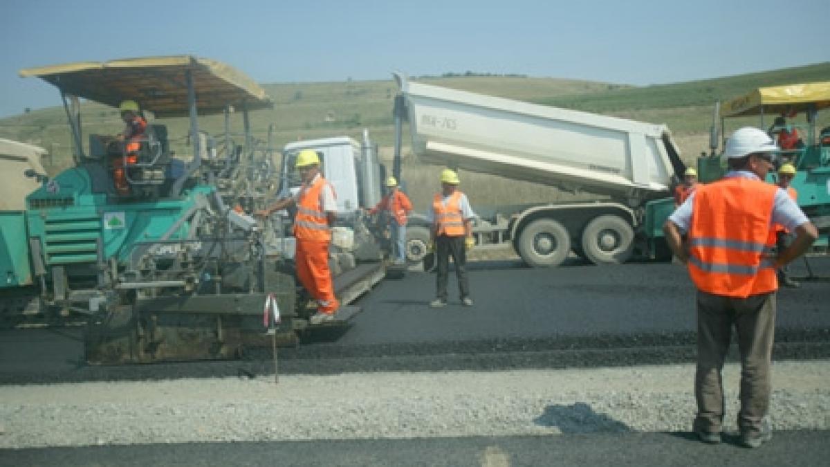 Bechtel continuă lucrările