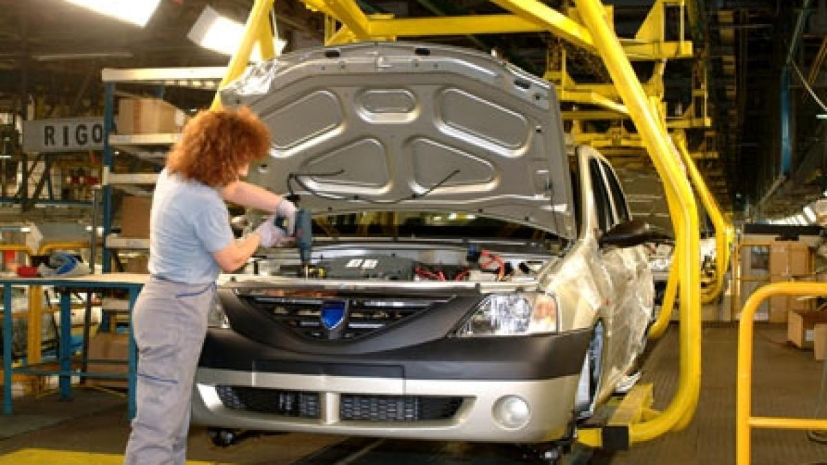Criza dă târcoale la Uzina Dacia