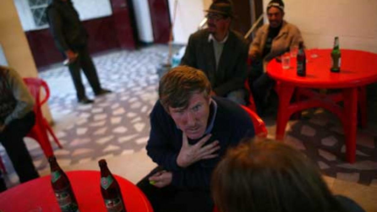 "Mâncarea e fudulie! Băutura-i temelie!"