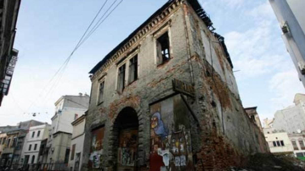 Manelizarea României prin uitarea şi îngroparea culturii