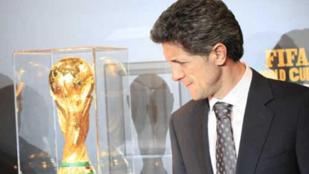 Trofeul Cupei Mondiale e la Bucureşti