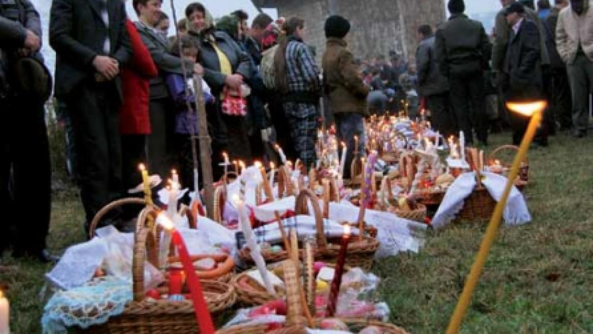 Coşul cu bucate sfinţite