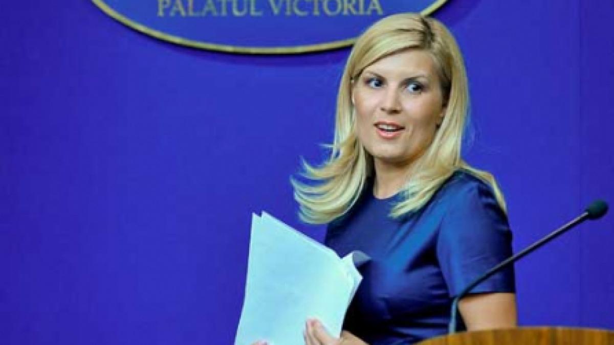 Ministrul Elena Udrea şterge urmele secretizării