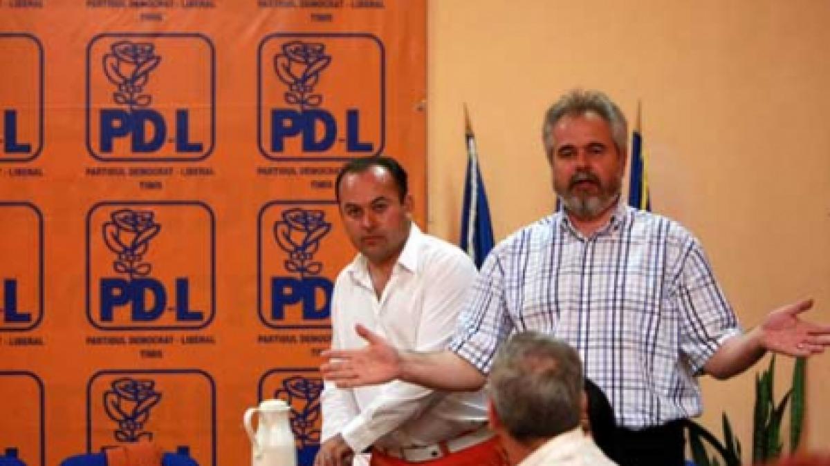 Jaf portocaliu acoperit de instituţiile statului