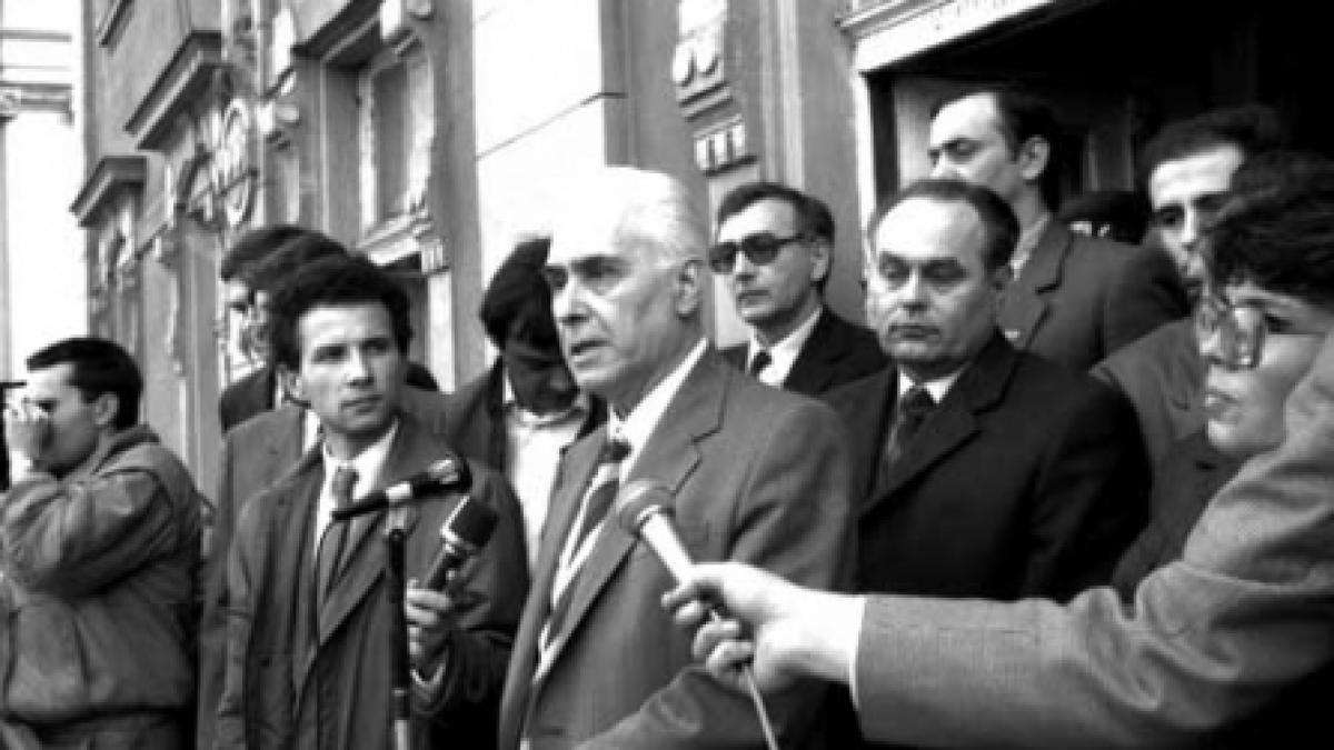 Radu Câmpeanu, campanie mai mult afară decât în ţară