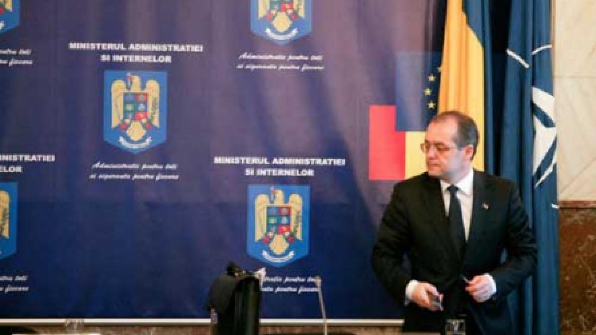 Deznodământ amânat pentru Boc