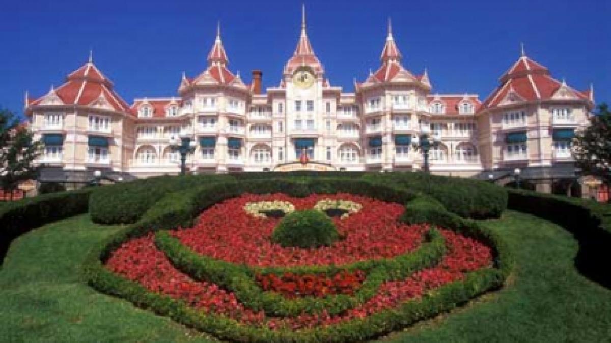  Disneyland – locul unde basmele devin realitate