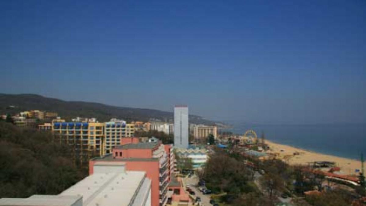 Vacanţă între nisipuri de aur