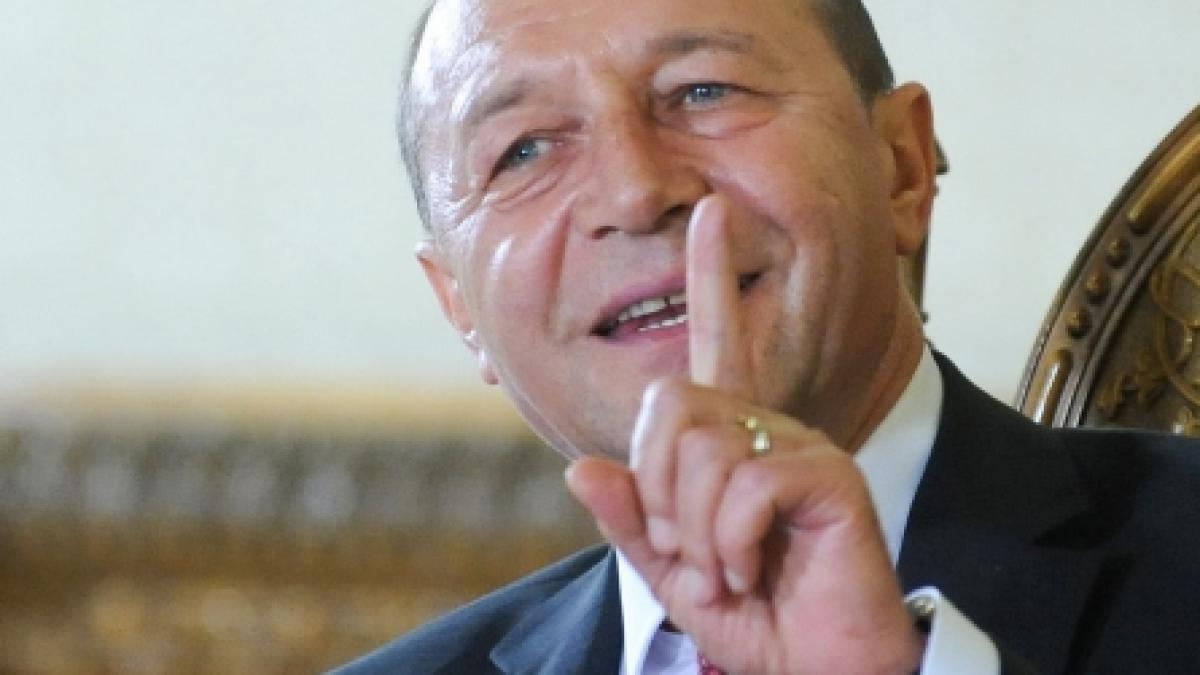 Traian Băsescu dă ordine Parlamentului 