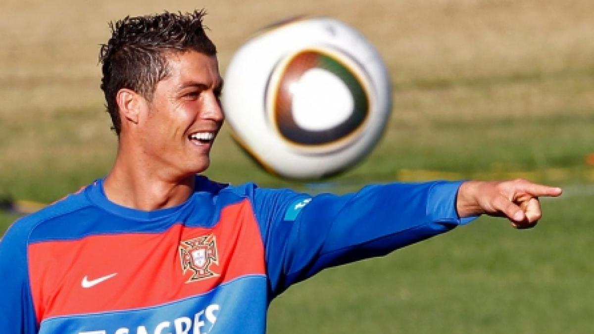 Cristiano Ronaldo este deranjat de vuvuzele, nu şi de Jabulani