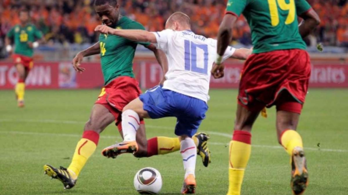 Camerun - Olanda 1-2: Din victorie în victorie