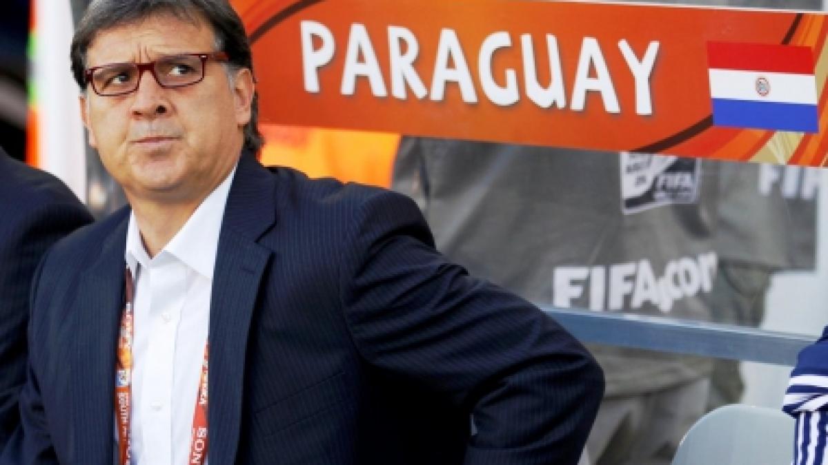 Selecţionerul paraguayan Martino a fost călcat de hoţi