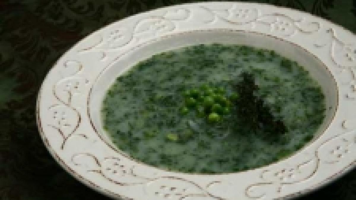 Andu găteşte supă verde cu vitamine