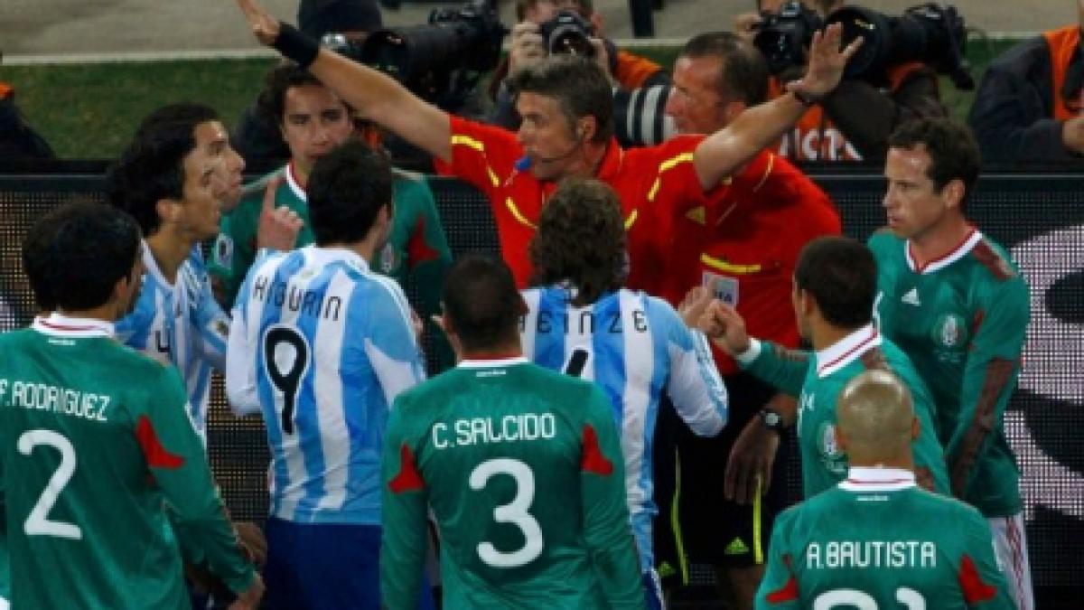 FIFA refuză să comenteze greşelile de arbitraj de la ultimele două optimi
