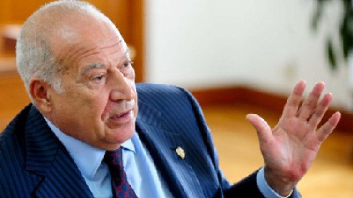 Voiculescu: Statul are bani, dar stau în buzunare private
