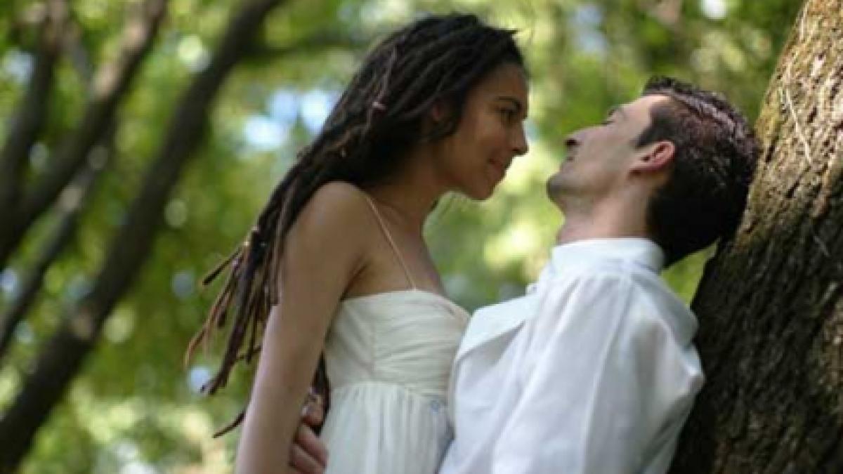 "Romeo şi Julieta" se joacă în parc