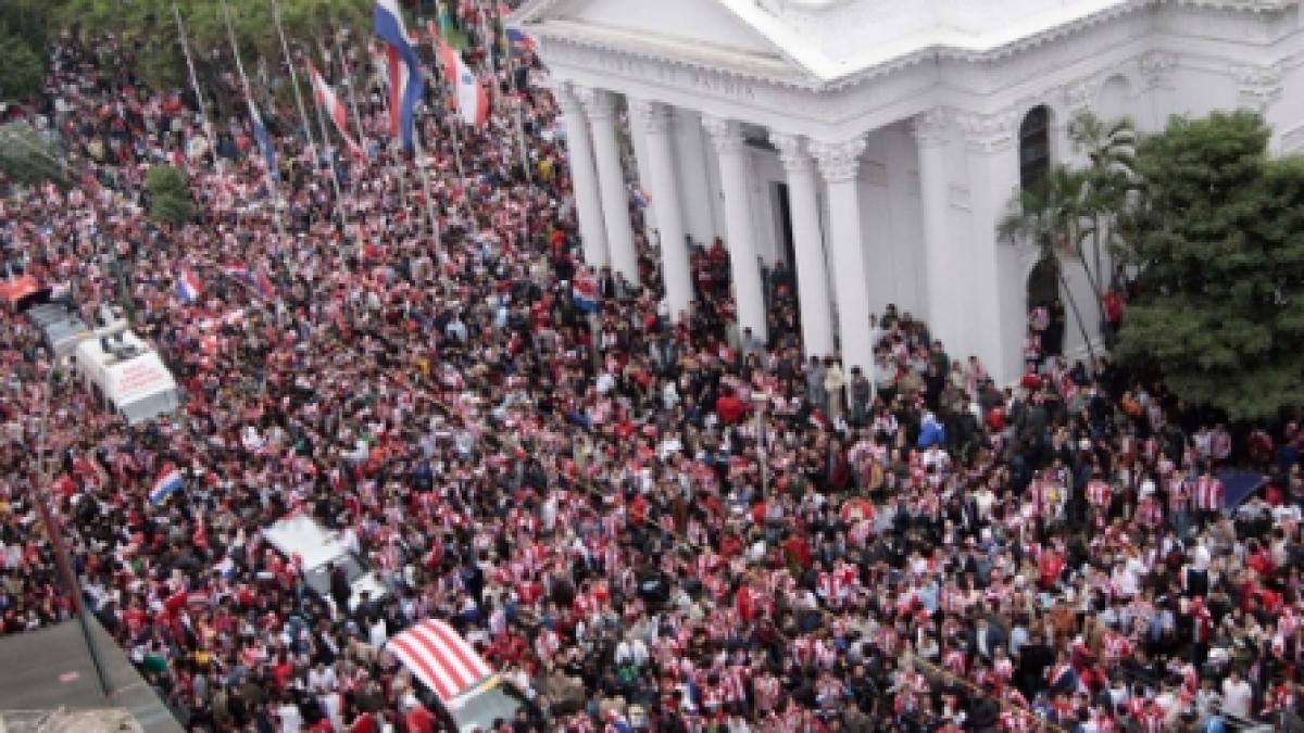 Zeci de răniţi şi arestaţi la Asuncion după calificarea Paraguayului în sferturi
