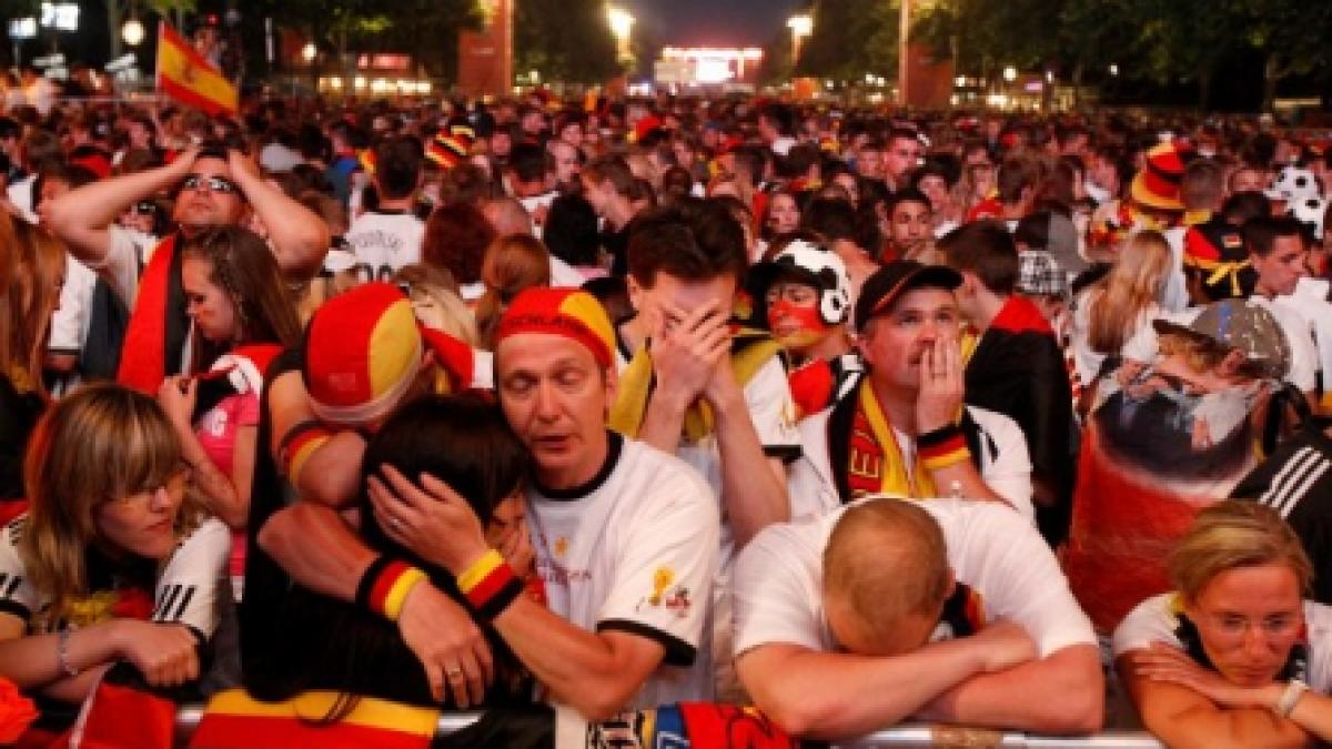 Lacrimi şi tristeţe la Berlin după eşecul Germaniei