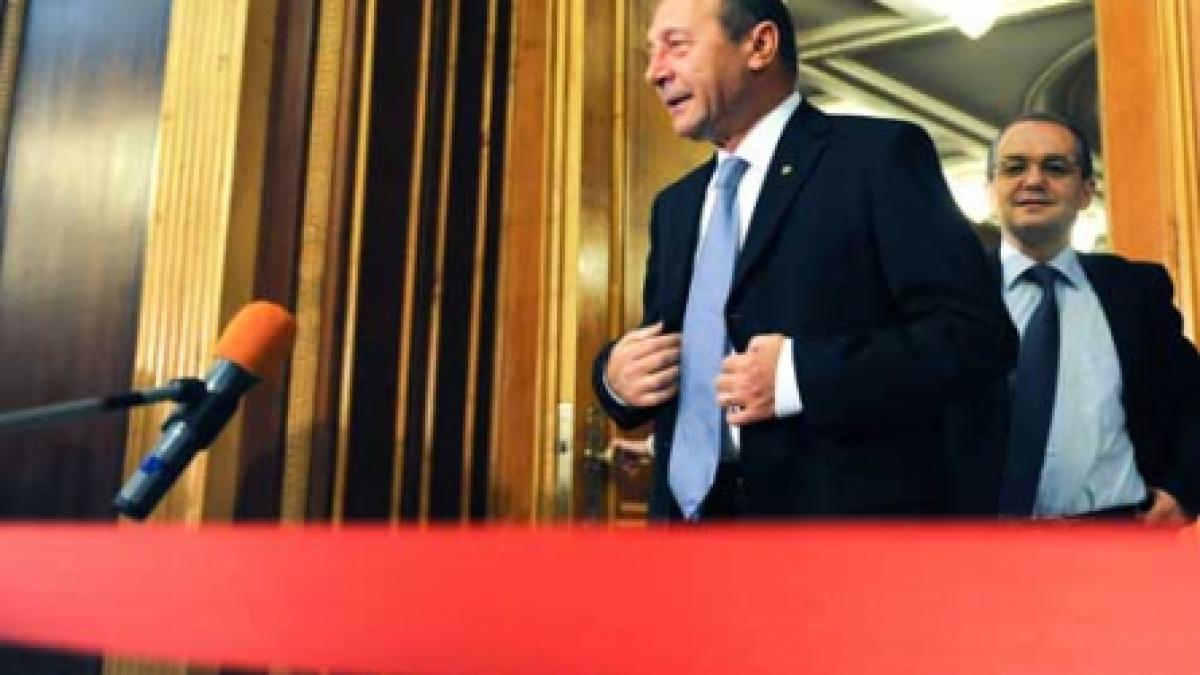Programul Băsescu, pachet de măsuri greşite