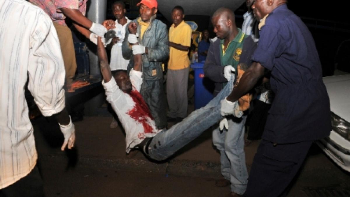 Tragedie în Uganda: 74 de persoane ucise într-un dublu atentat produs în timpul finalei