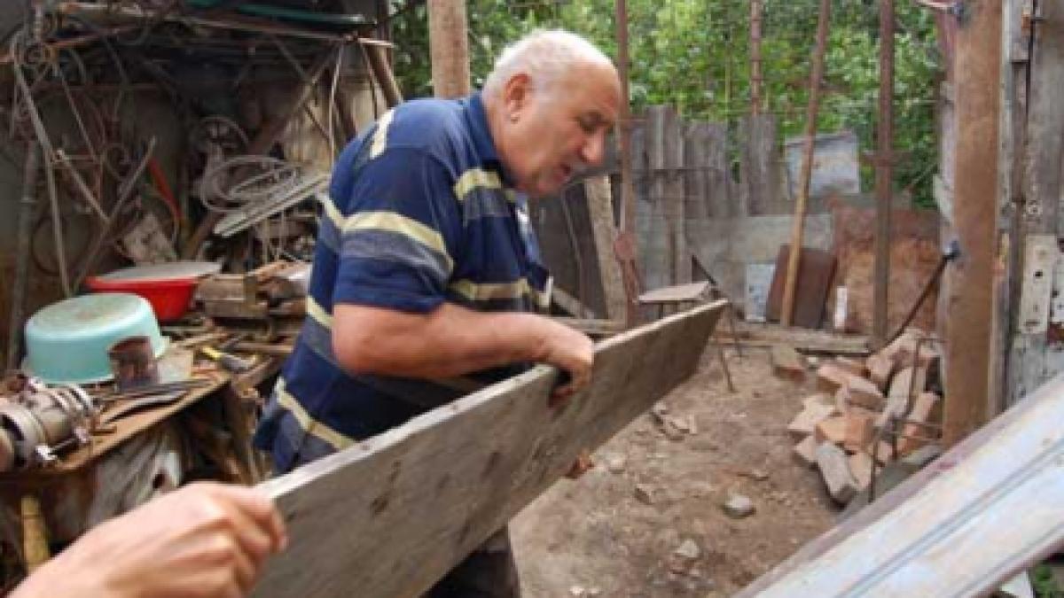 Ultimul potcovar, fecior de "Ţine cal la general"