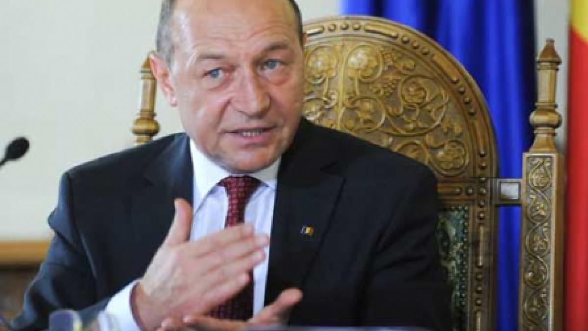 Biliard politic: Băsescu loveşte cu ANI în Parlament