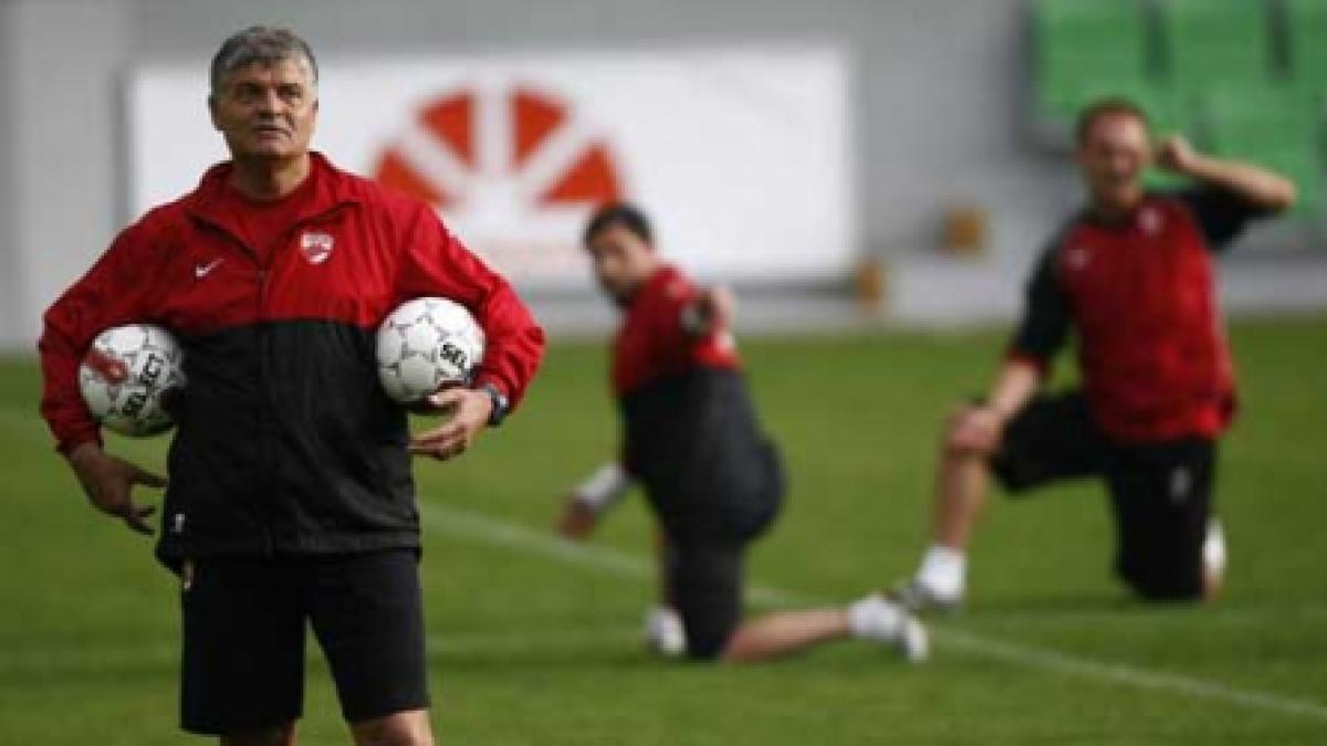 "Câinii" nu vor să ia gol