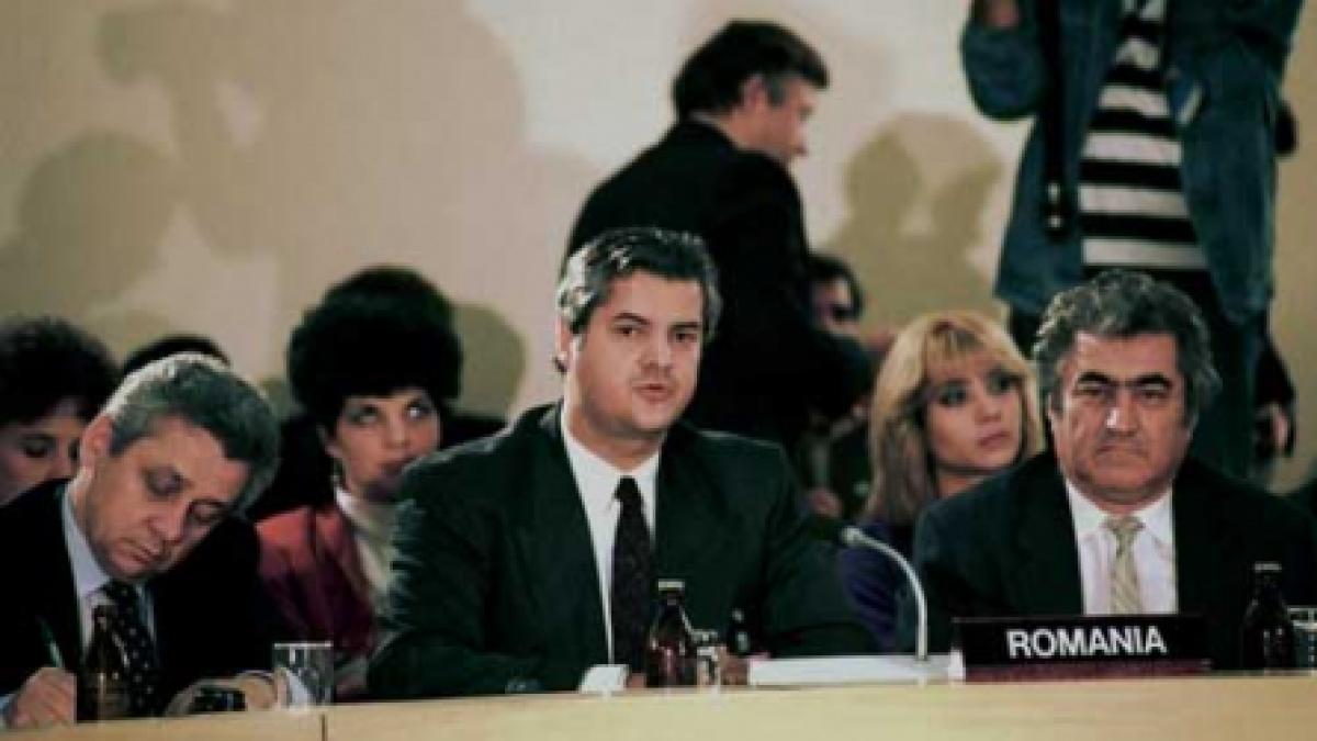 Adrian Năstase: "Trebuie să poleim imaginea pe care o dăm în afară"