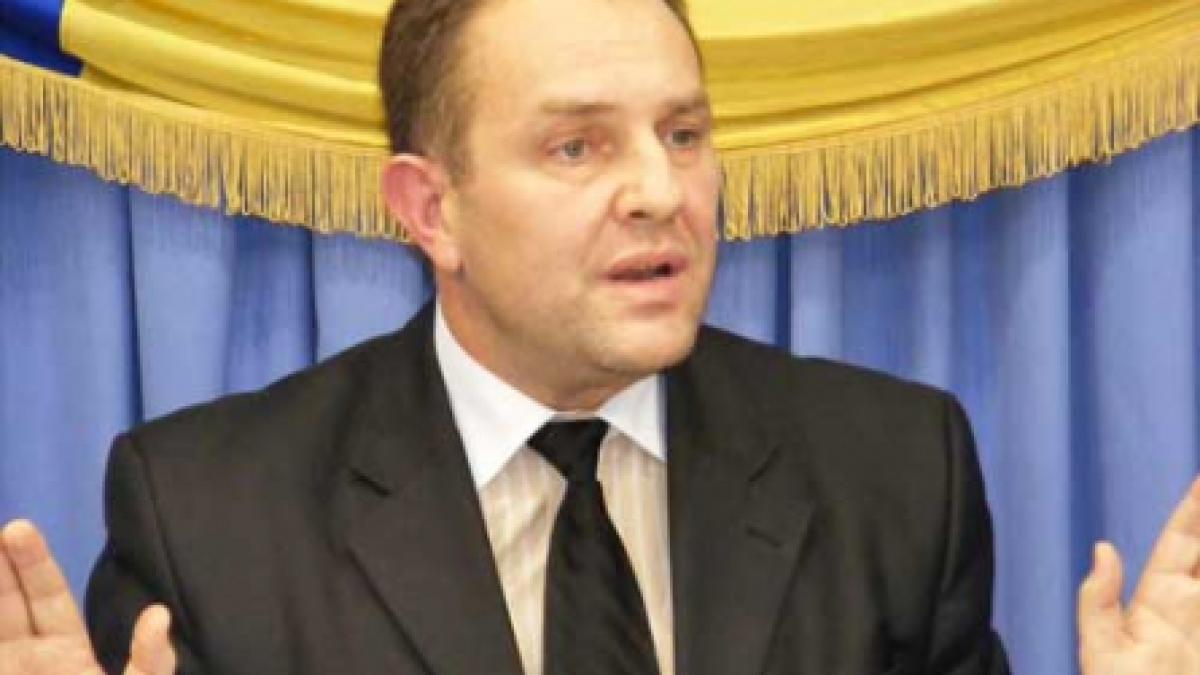 Funcţionară acuzată de fals, promovată şefă 