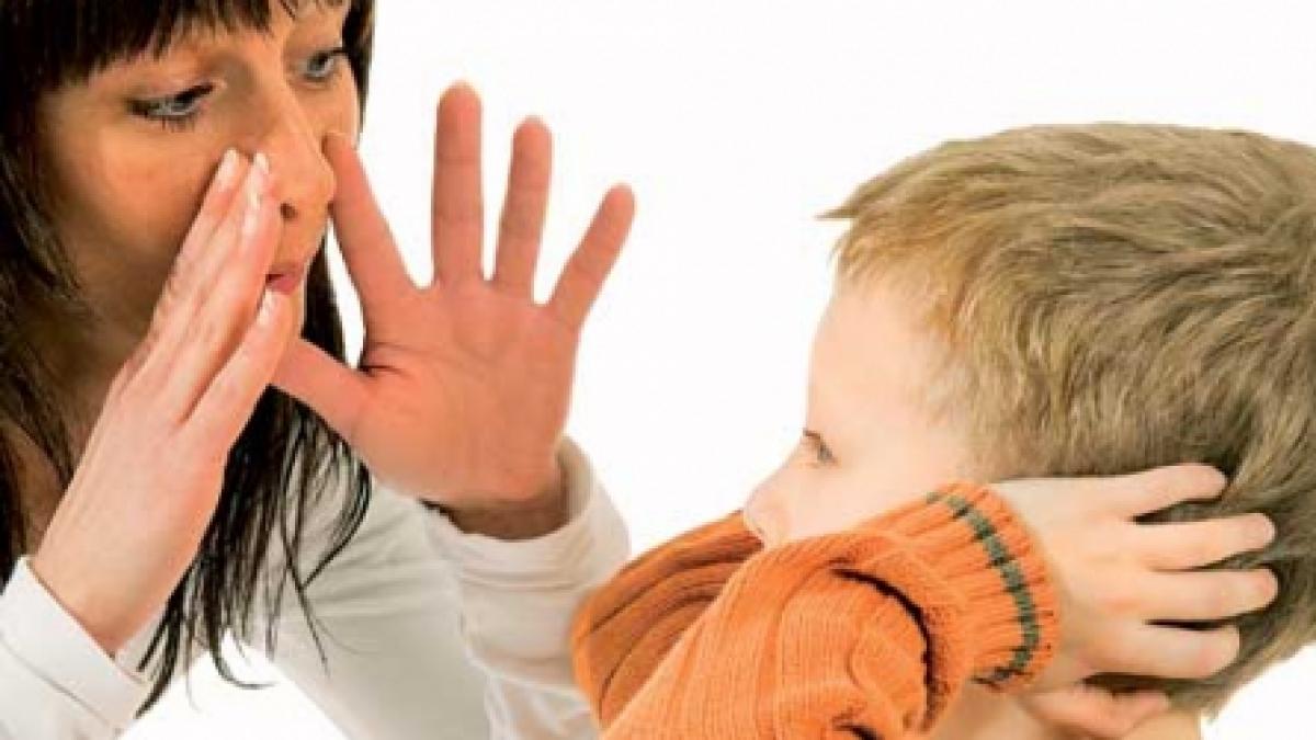 Глухонемой матери. Дети с нарушением слуха.. Непослушание родителям. Сурдопсихология. Дети которые не слушаются родителей.