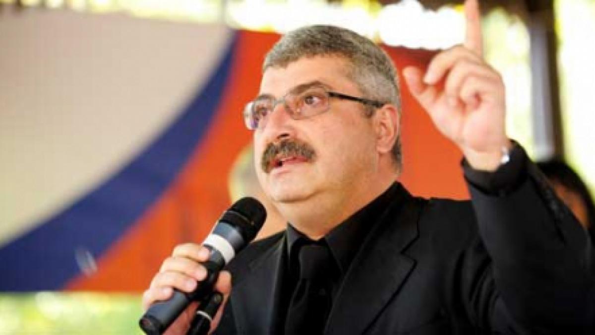 PDL vrea să pună căluş presei