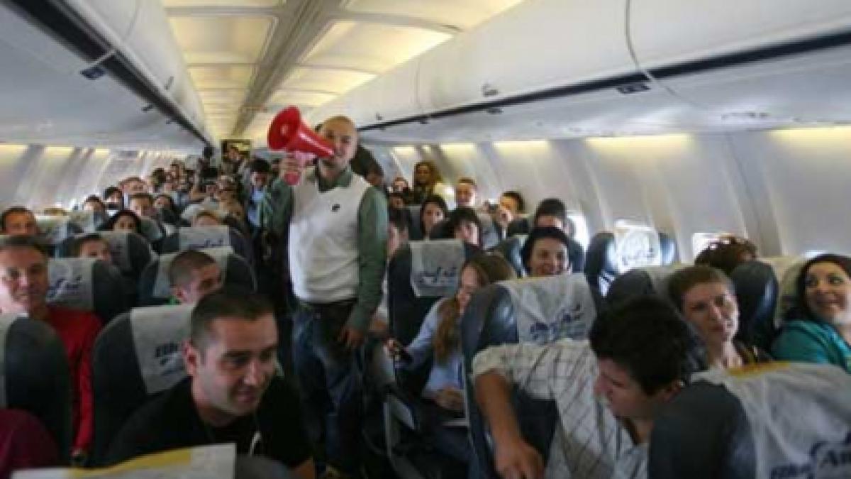 Puya, concert la portavoce în Boeing 737