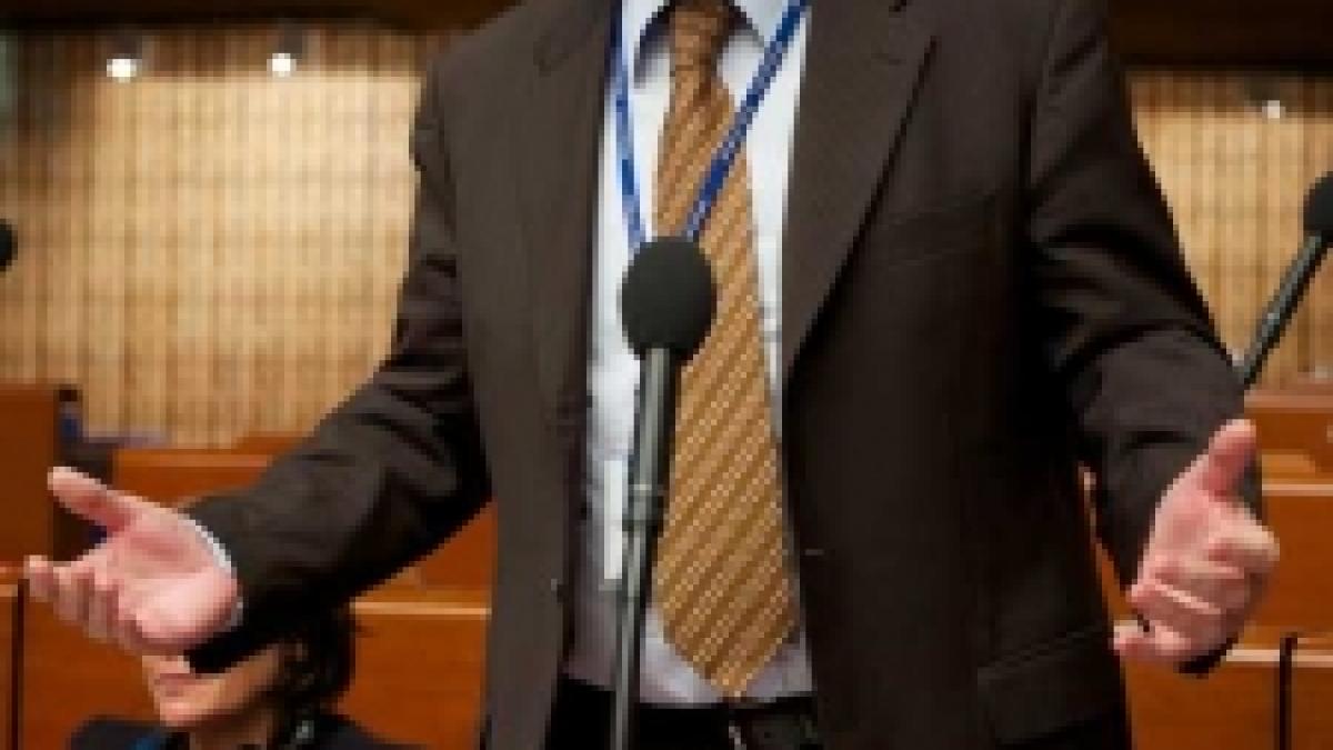 "Ce vreţi, ca Franţa să facă oraşe pentru romii din România?"
