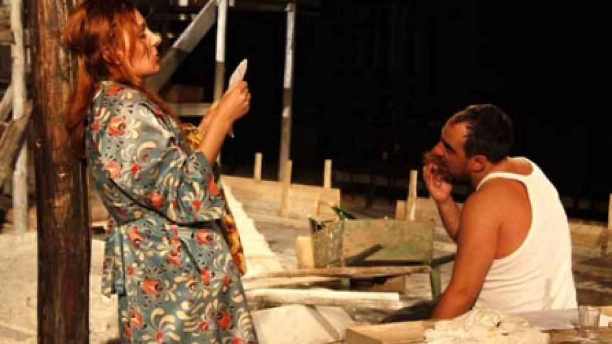 "O noapte furtunoasă" cu amor dezlănţuit