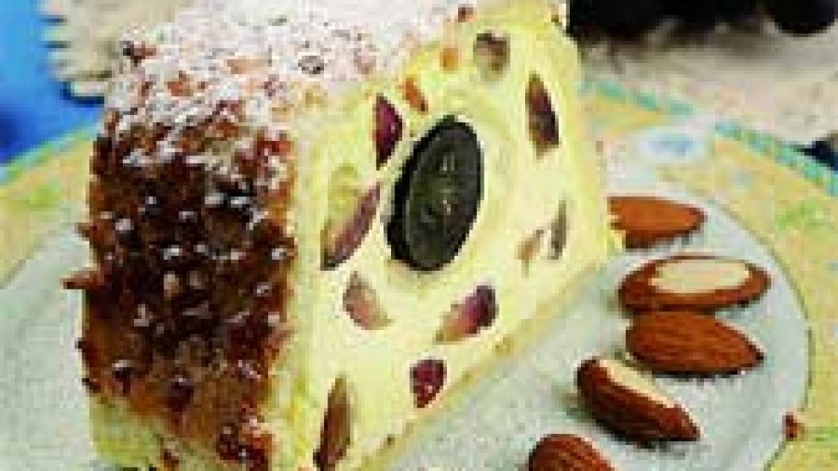 Prăjitură cu lămâie şi struguri