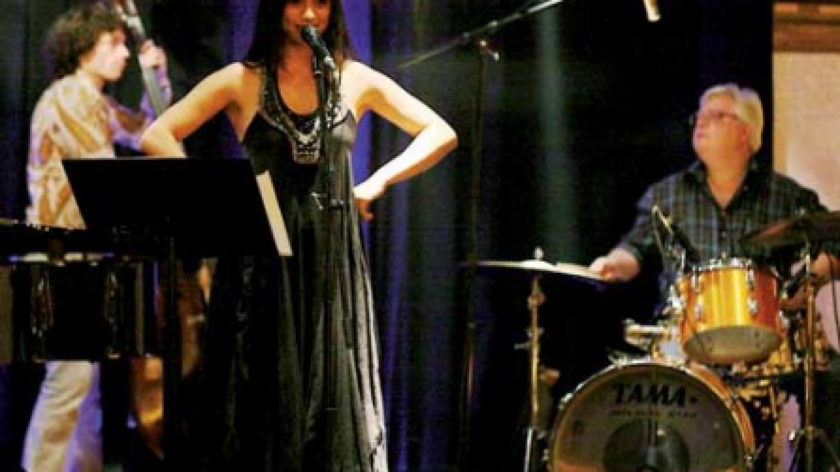 Aylin Cadâr cântă jazz