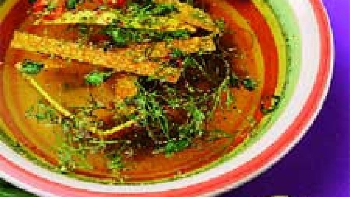 Ciorbă de legume cu clătite