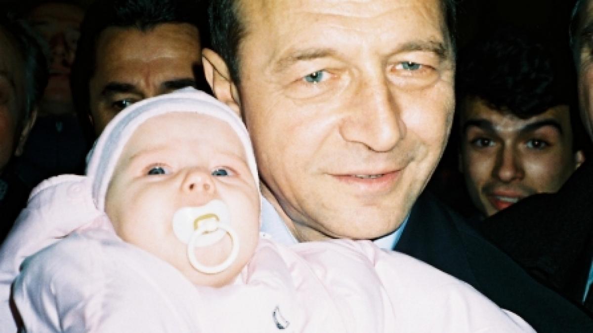 Tăticii se dau la Băsescu