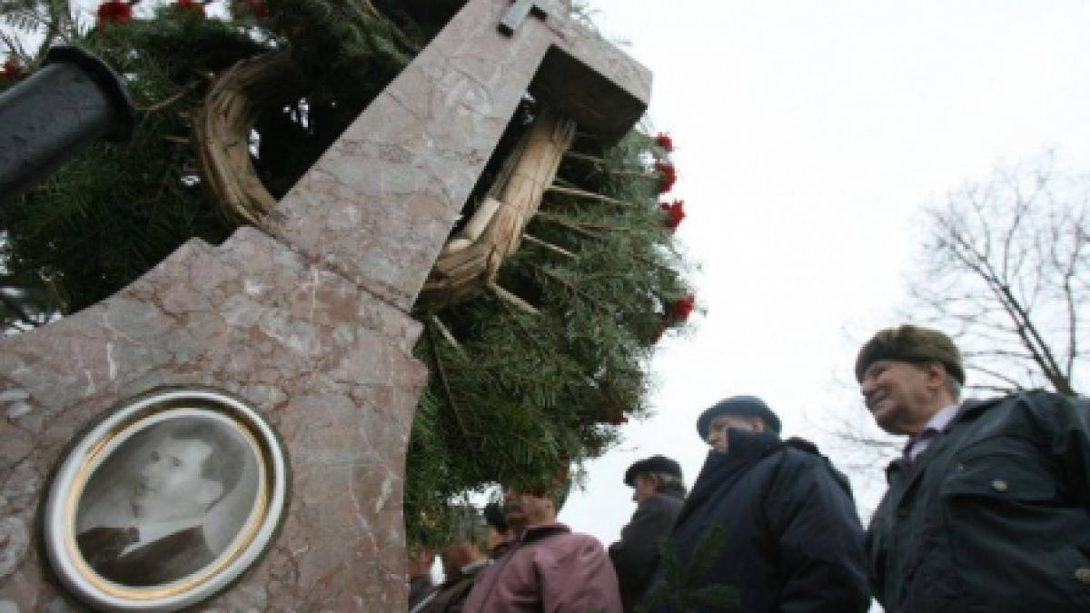 Testele ADN confirmă: Nicolae Ceauşescu este îngropat în cimitirul Ghencea 