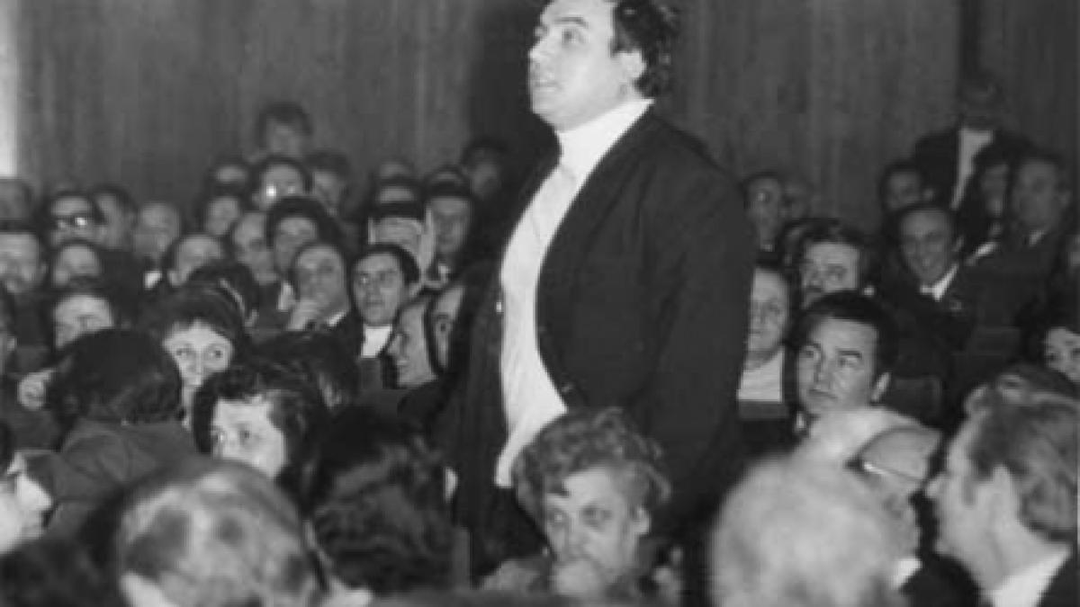"Liderul scriitorilor tineri" şi Ceauşescu